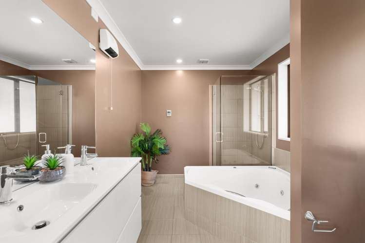 20 Longspur Avenue Wigram_11