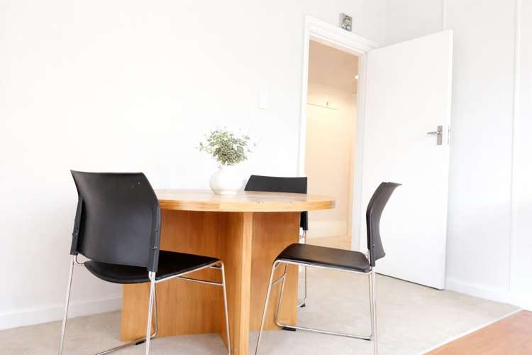 491 Madras Street St Albans_17