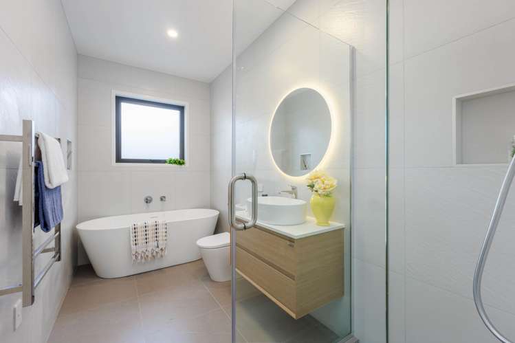 84 Huanui Drive Orewa_11