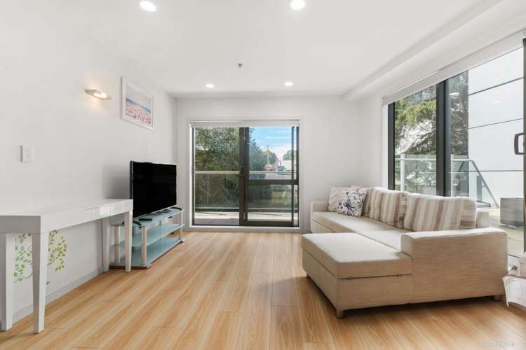 218/4 Wagener Place Mt Albert_6