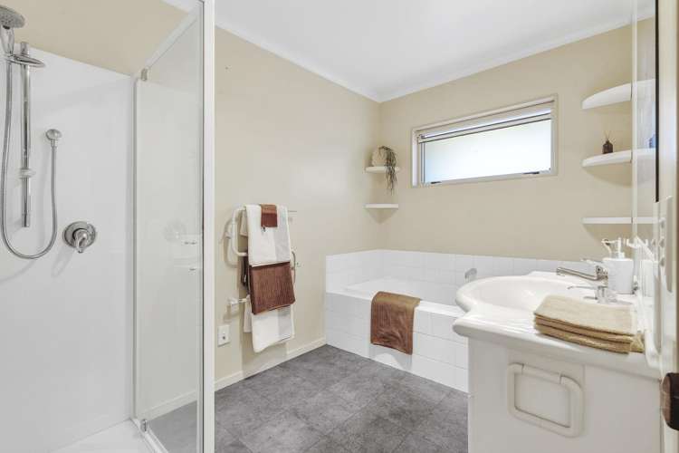 6 Wanderers Avenue Brightwater_10