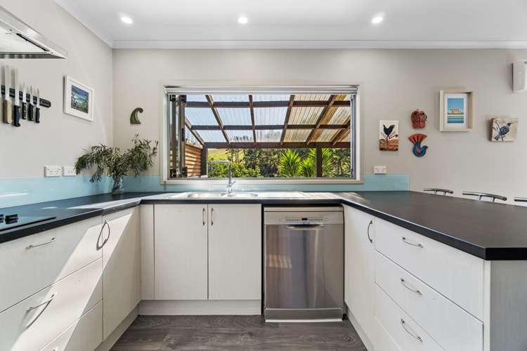 397 Ruapuke Road Raglan_10