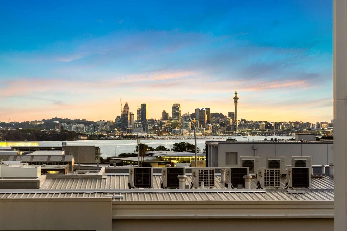 207/8A Lake Pupuke Drive_2