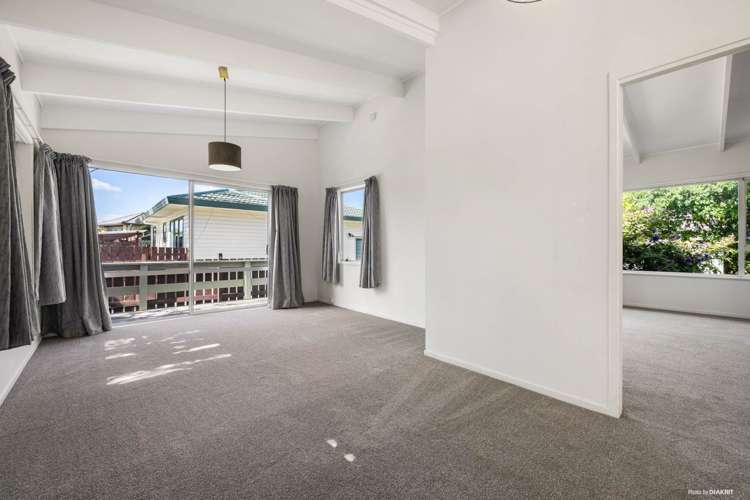 22 Doment Crescent Orewa_12