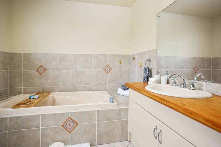 43 Bronzewing Terrace Unsworth Heights_19