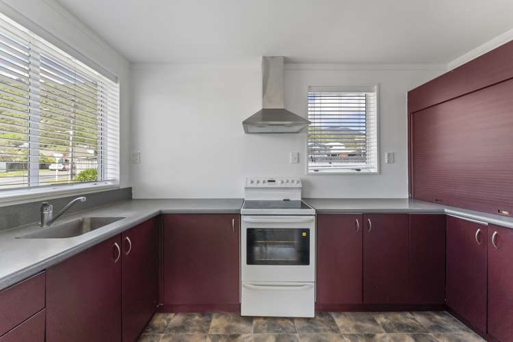 4/289 Waikawa Road Waikawa_5