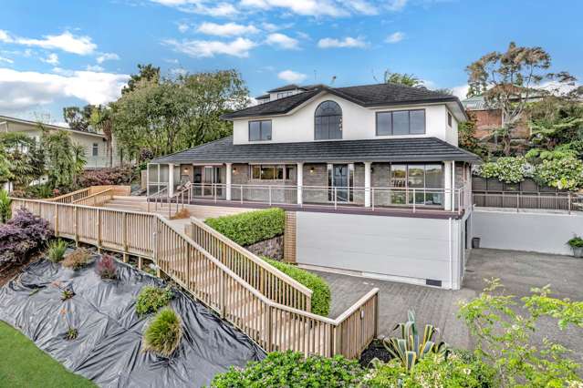 Spacious Family Living with Entertainer’s Deck