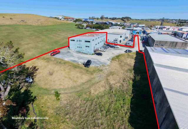 WOODCOCKS INDUSTRIAL 830M² ON 3237M² YARD
