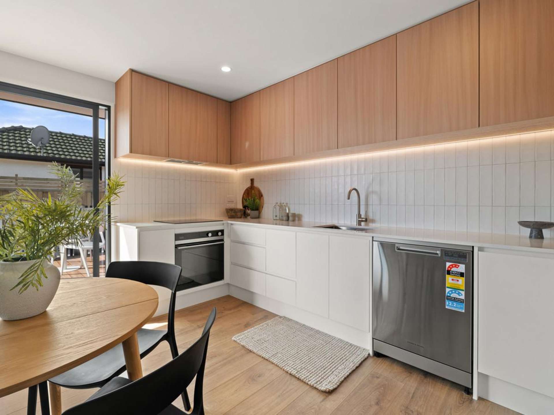 2/8 Larch Place Casebrook_0