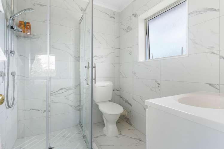 176 Lakeside Drive Orewa_14