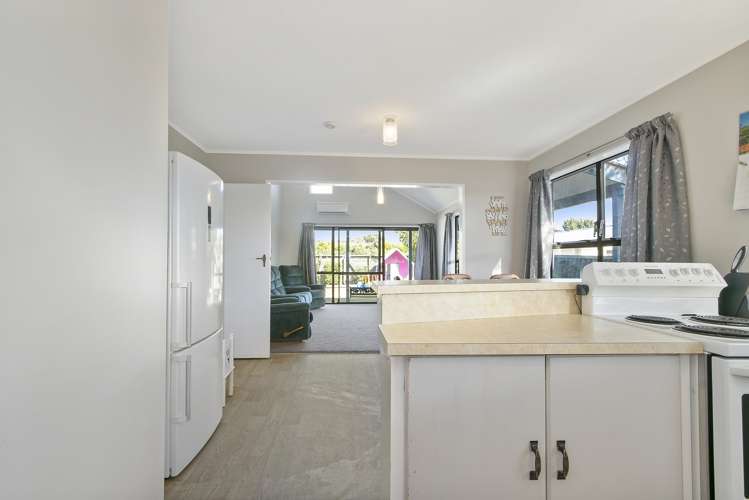 29a Awamutu Grove Waiwhetu_9