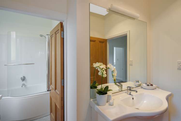 134 Maupuia Road Miramar_12