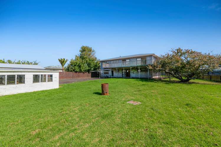 29 Parakai Avenue Parakai_28