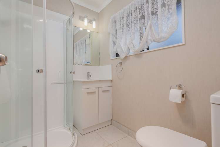 35 Jefferson Crescent Milson_12