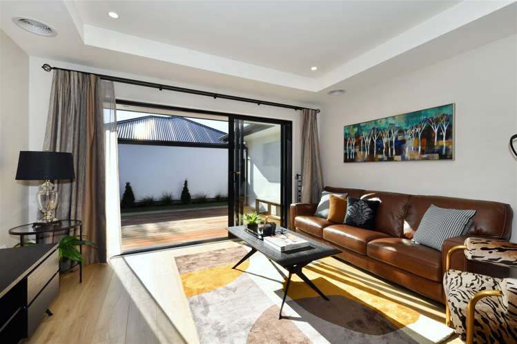 2/5 Jeffreys Road Fendalton_3