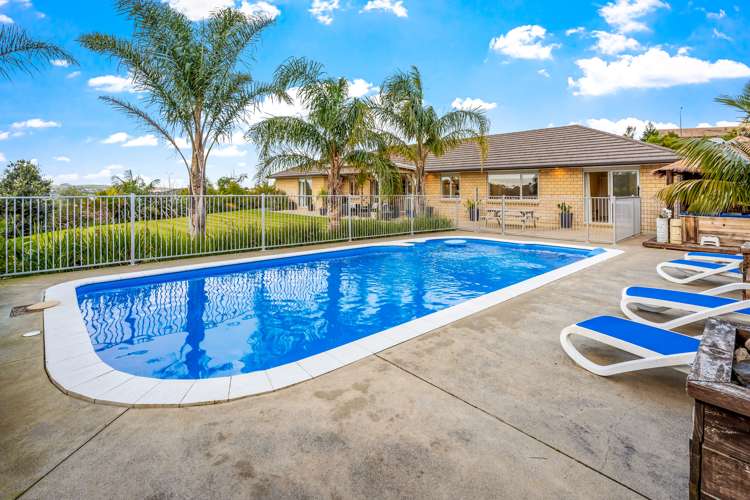 54 Roberts Road Matakatia_8