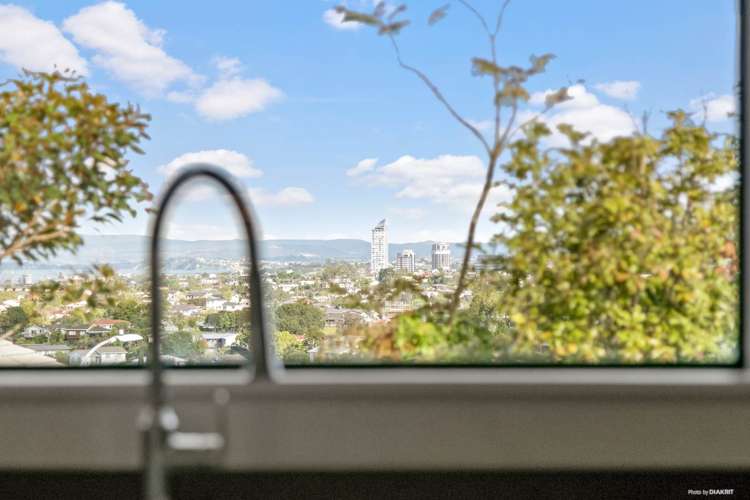 2/16 Cassandra Grove Totara Vale_9