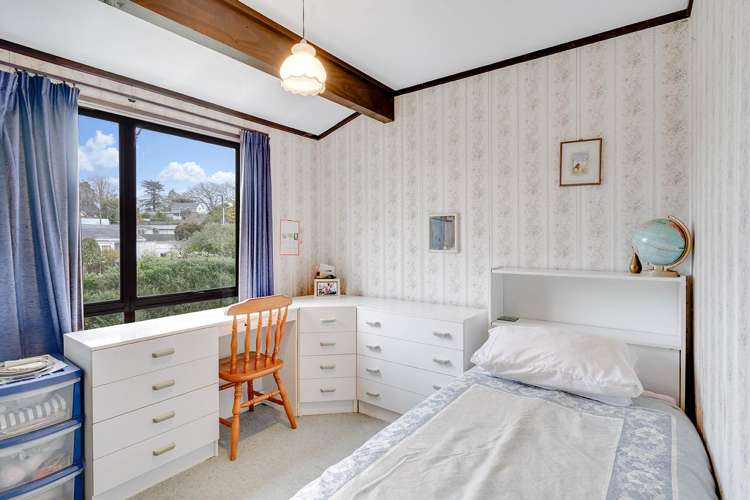 2 Marlowe Drive Leamington_11