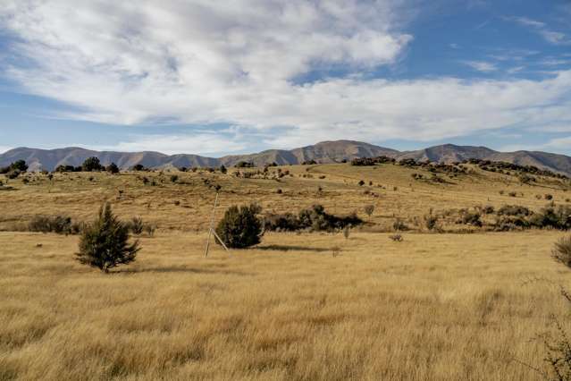 242 Pukerangi Drive Wanaka Surrounds_1