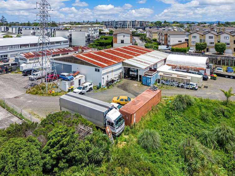 184A & 186 McLeod Road Te Atatu South_12