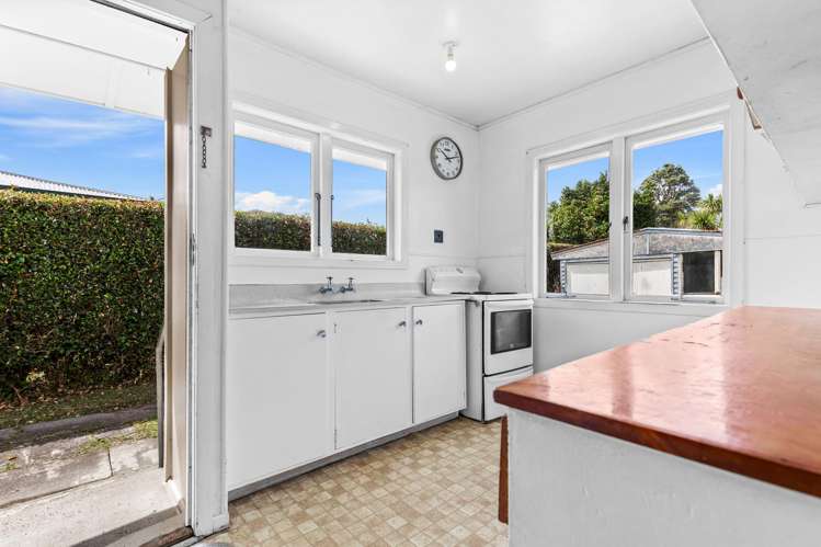 30 Amberley Avenue Te Atatu South_5