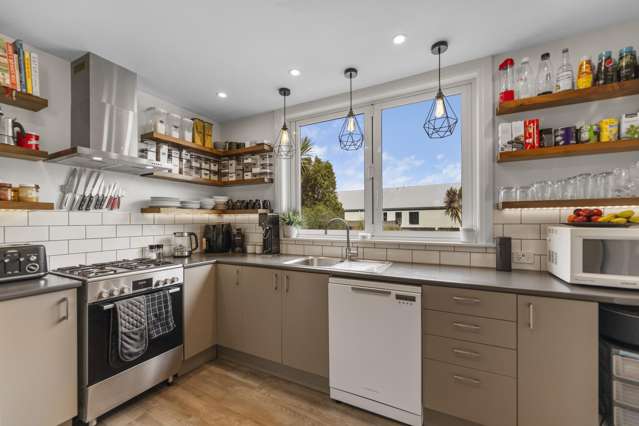 174 Bay View Road South Dunedin_4