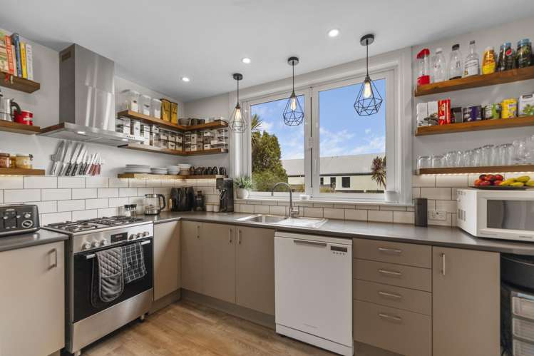 174 Bay View Road South Dunedin_4