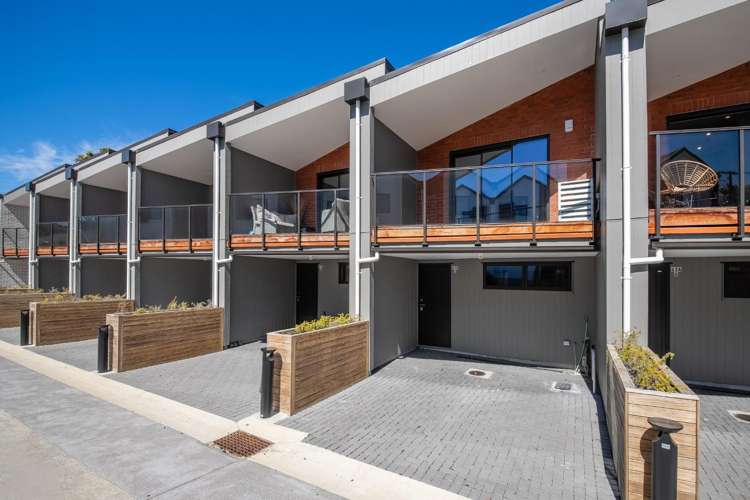 8/63A Owairaka Avenue Mount Albert_20