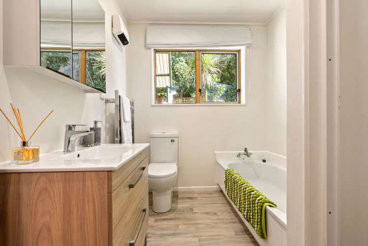 5/16 Henderson Street Karori_8