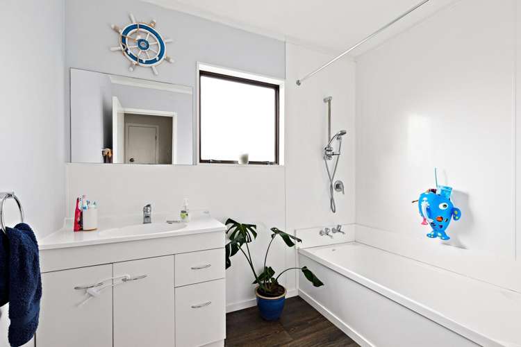 6 Te Moau Avenue Parakai_5