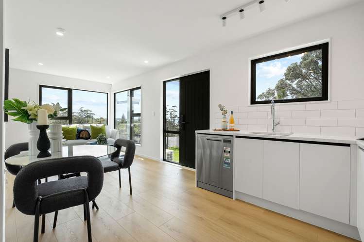 1/1090 Beach Road Torbay_7