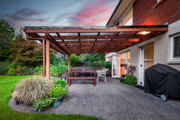 19 Zita Maria Drive Massey_18