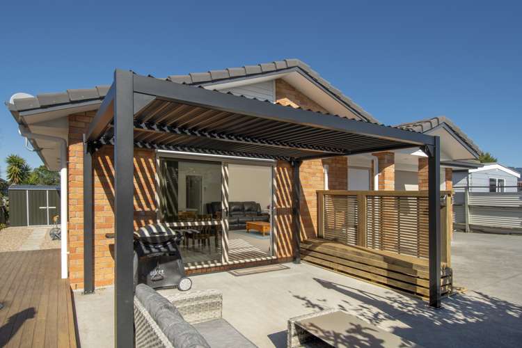 71a Beach Road Otumoetai_1