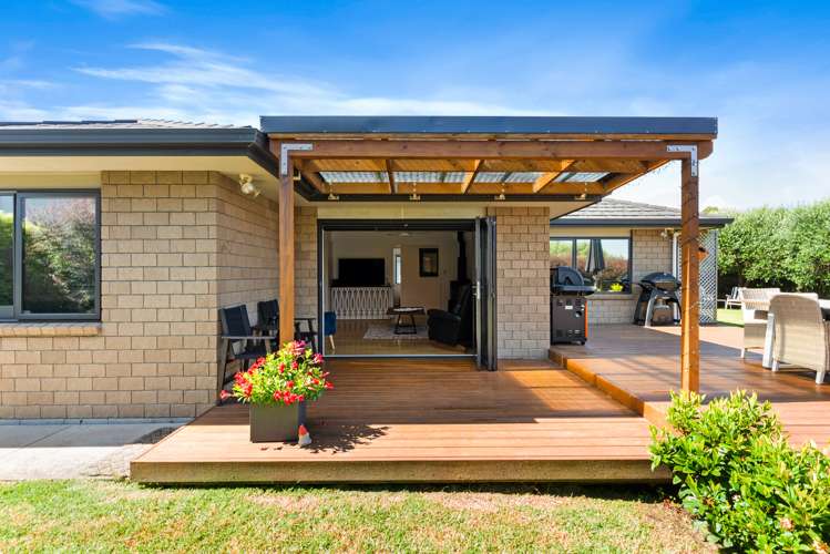 28 Columbia Crescent Beachlands_18