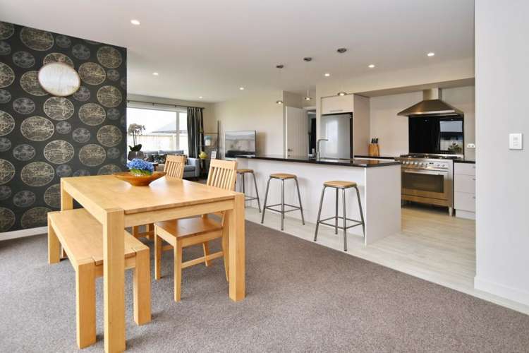 12 Bonecrusher Street Lincoln_6