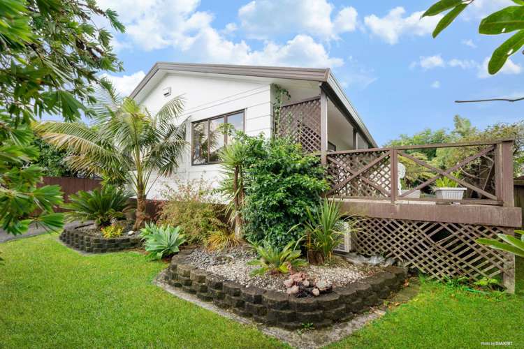 11 Sunningdale Street Wattle Downs_6