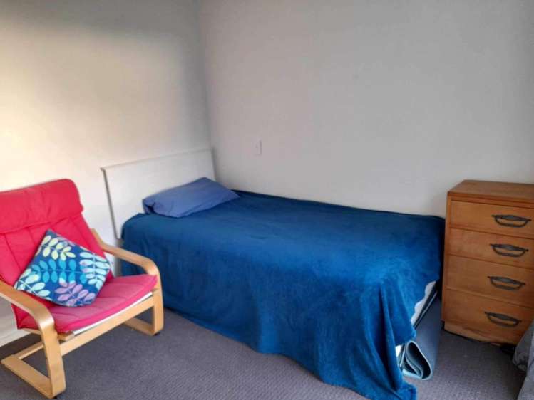 E5/60 Masons Road Oteha_6