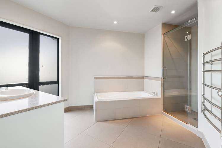 13 Bronzewing Terrace Unsworth Heights_12