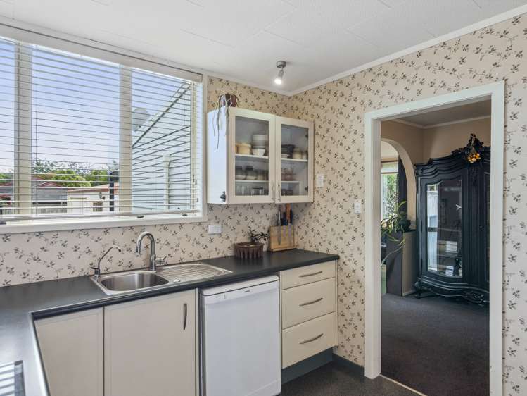 43 Leinster Avenue Raumati South_6