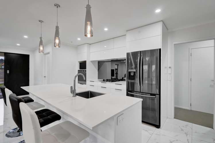 3 Piharau Crescent Hurdon_3