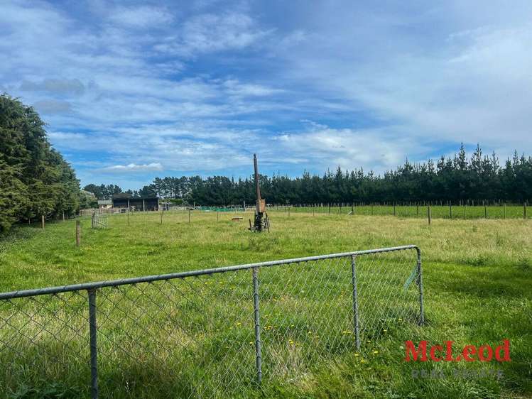 1742 Grahams Road Eiffelton_23