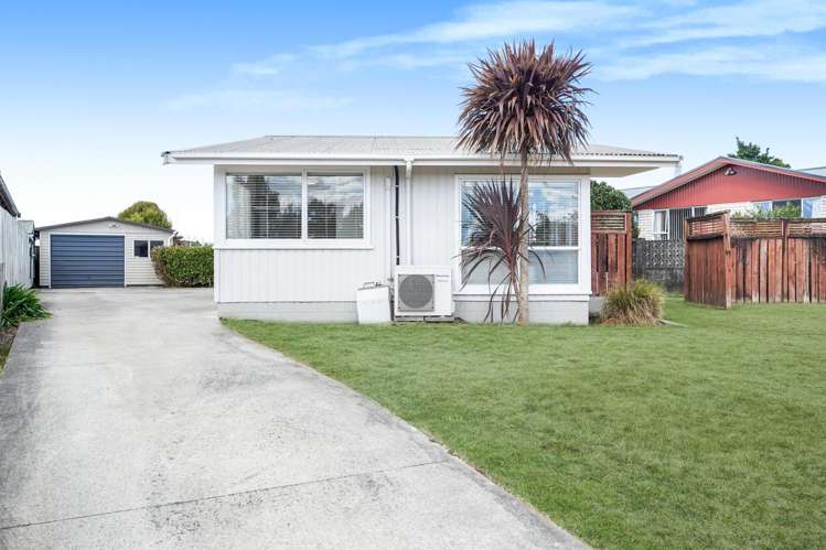 24 Ashurst Avenue Pukete_14