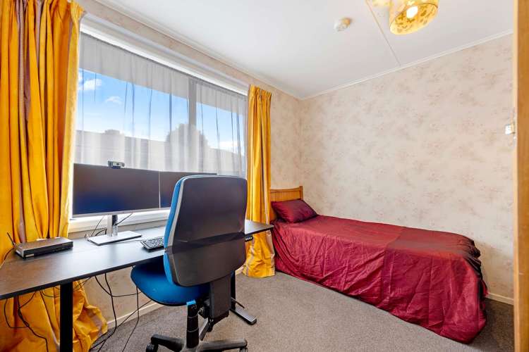 8 Ngaturi Grove Wainuiomata_8