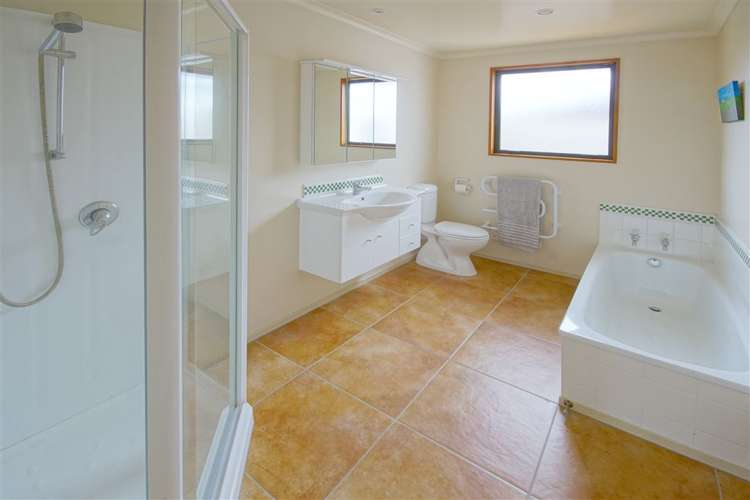 5 Piper Lane Beckenham_16