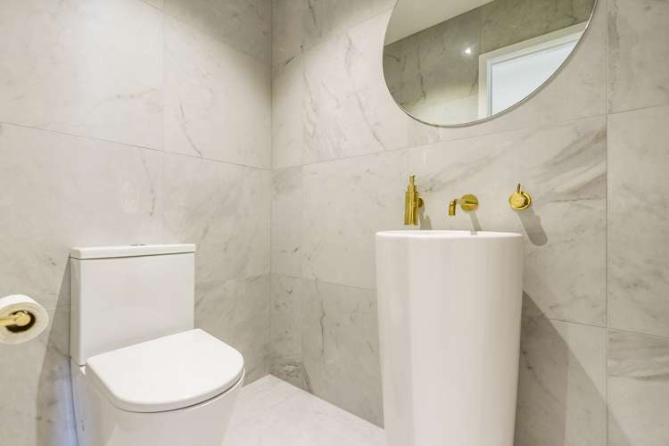 15 The Strand Takapuna_24