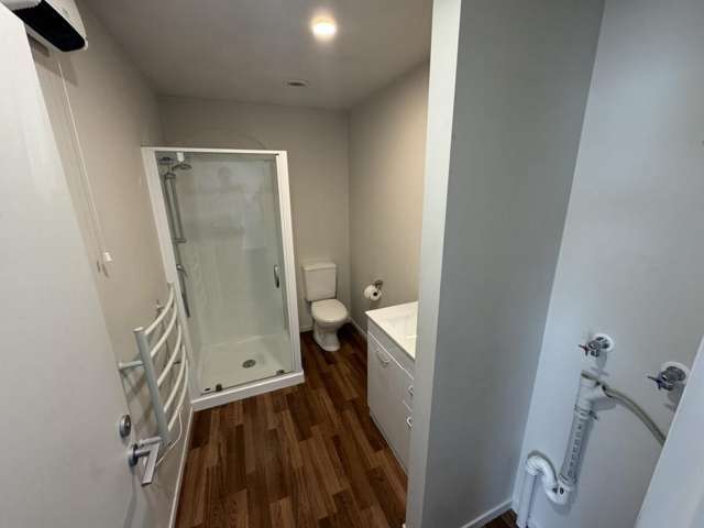Unit 5, 171 Waltham Road Sydenham_4
