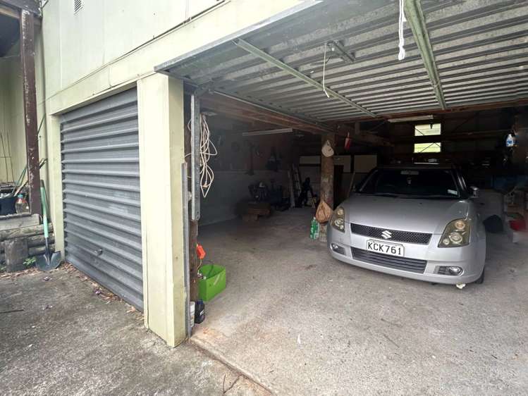 41 Adam Sunde Place Glen Eden_13