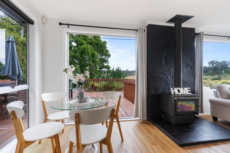 47 Waitakere Road Waitakere_9