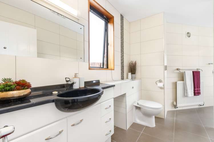 3 Kimbolton Lane Huntsbury_15