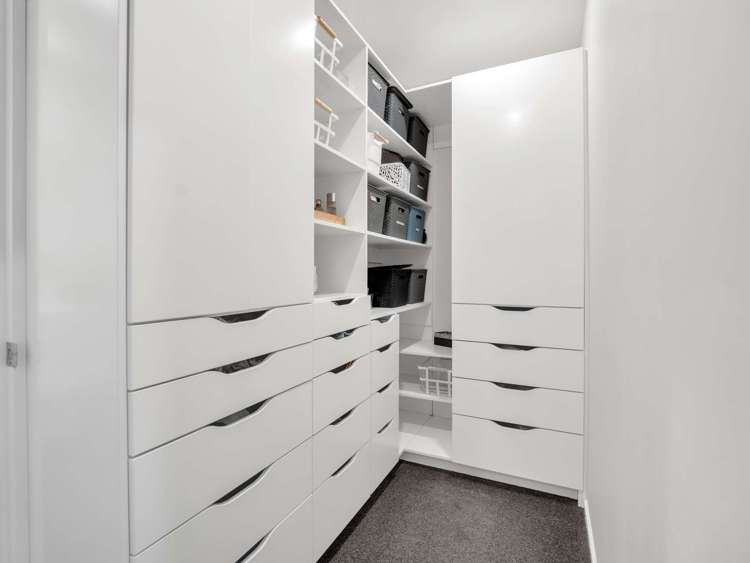 99 Faringdon Boulevard Rolleston_13